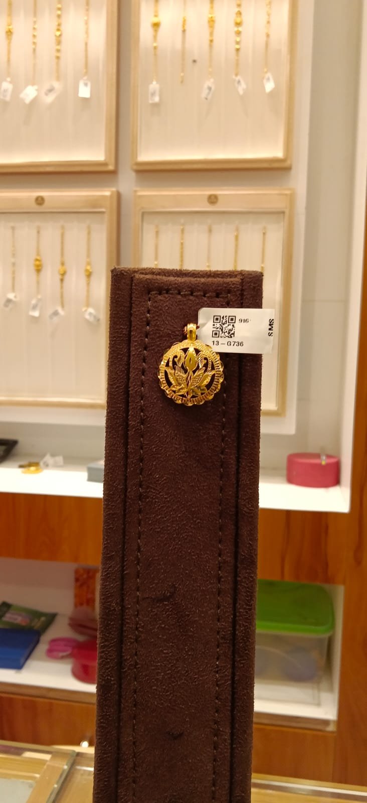 Single Hook Dollar